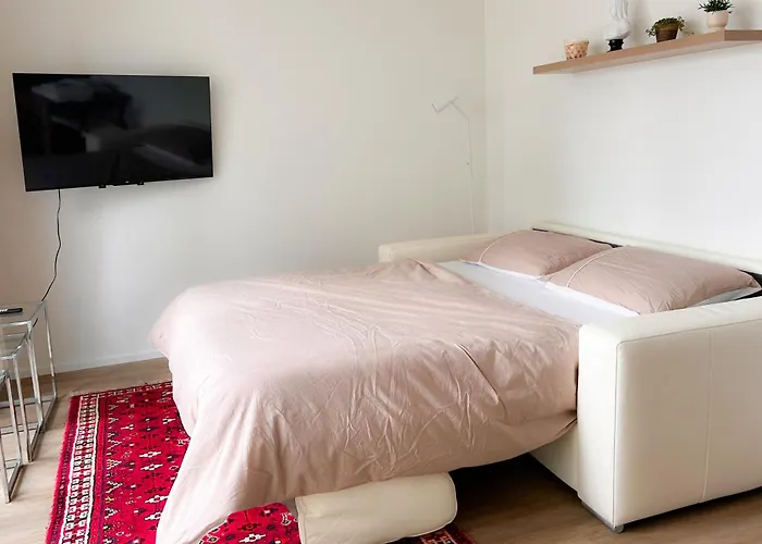 Skyline Rooftop With 2 Balconies -401-